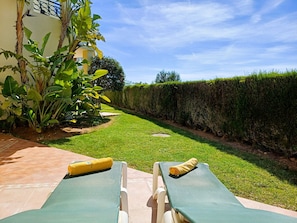 Terrace/patio - Casa Presa Da Moura - sea views, communal pool, jacuzzi, steam room and gym (Carvoeiro)