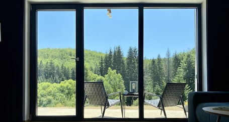 Interior. Experience a corner of paradise and a breath taking scenic view.