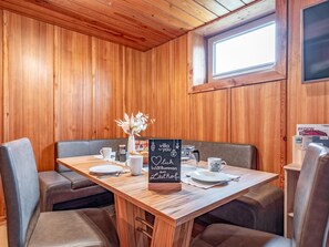Dining - Cosy holiday apartment near the slopes (Itter)