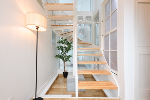 Wakoso Harmonious Light West