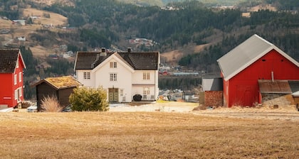 Gemütliches Haus mit 4 Schlafzimmern in.
