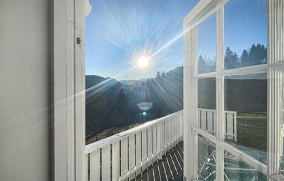 4 bedroom cozy home in Svorkmo