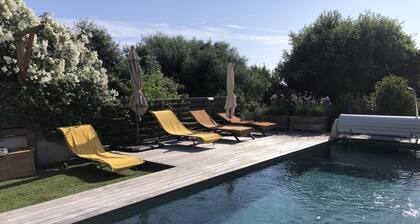 Appartement totalement indépendant dans maisonPlage à 15 mn à pieds Piscine