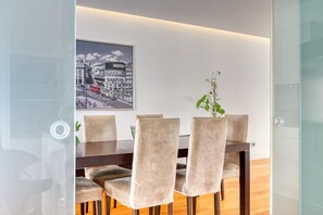 Dining - Jasmineiro, a Home in Madeira (Funchal)