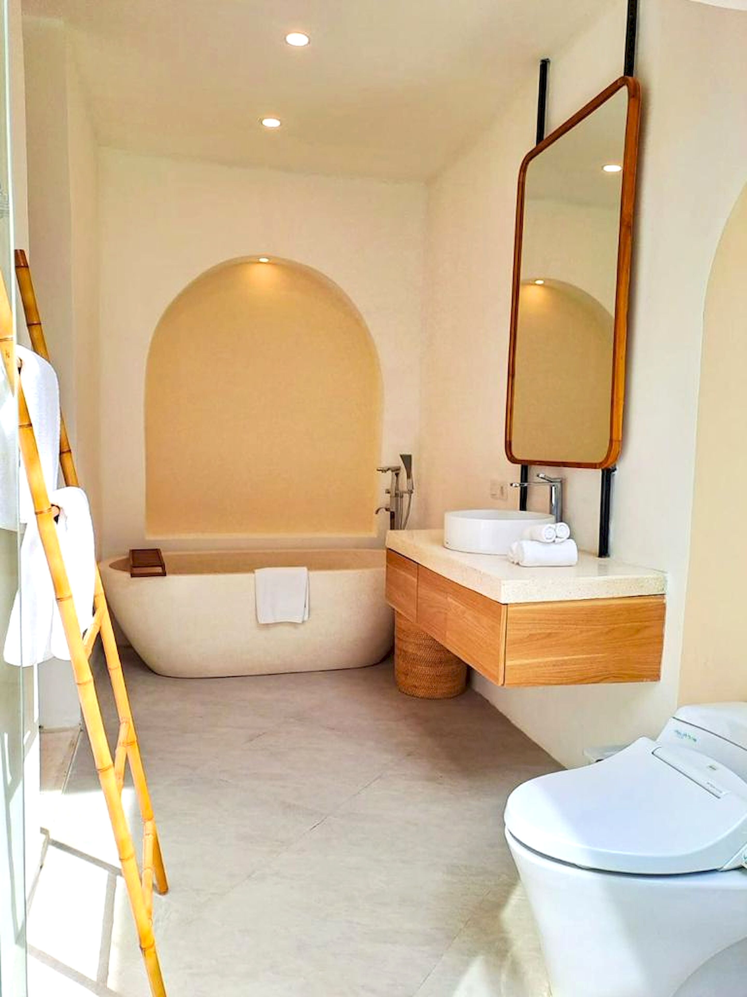Premium Villa | Bathroom | Shower, towels