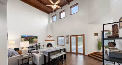 Pueblo Moon w/ Pool - An Irvie Home