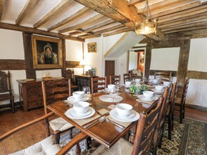 Dining - Pentre Hall (Oswestry)