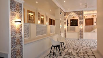 Lobby-Lounge