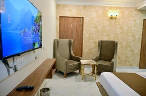 Kamar Superior | Seprai katun Mesir, seprai premium, busa memori, dan brankas
