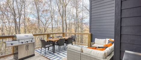 تناول الطعام بالخارج