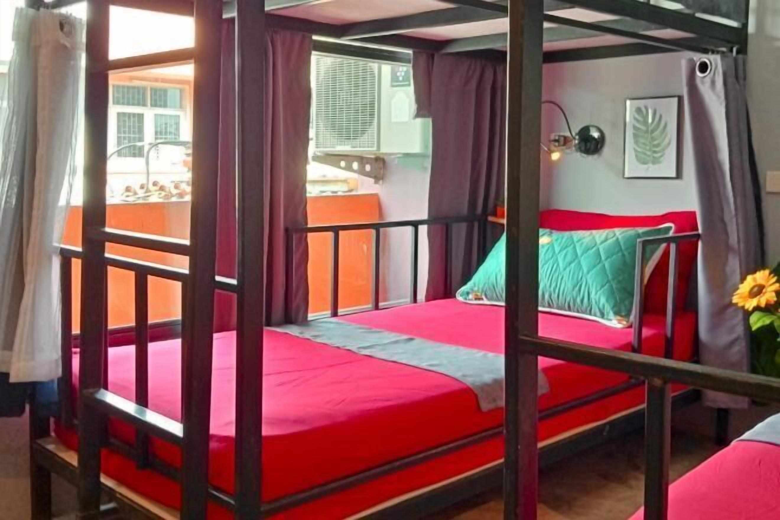 Hypo-allergenic bedding, memory foam beds, free minibar, blackout drapes