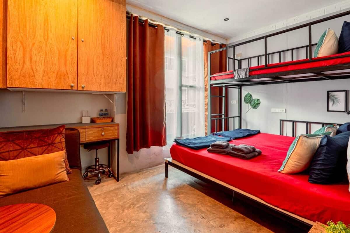 Hypo-allergenic bedding, memory foam beds, free minibar, blackout drapes