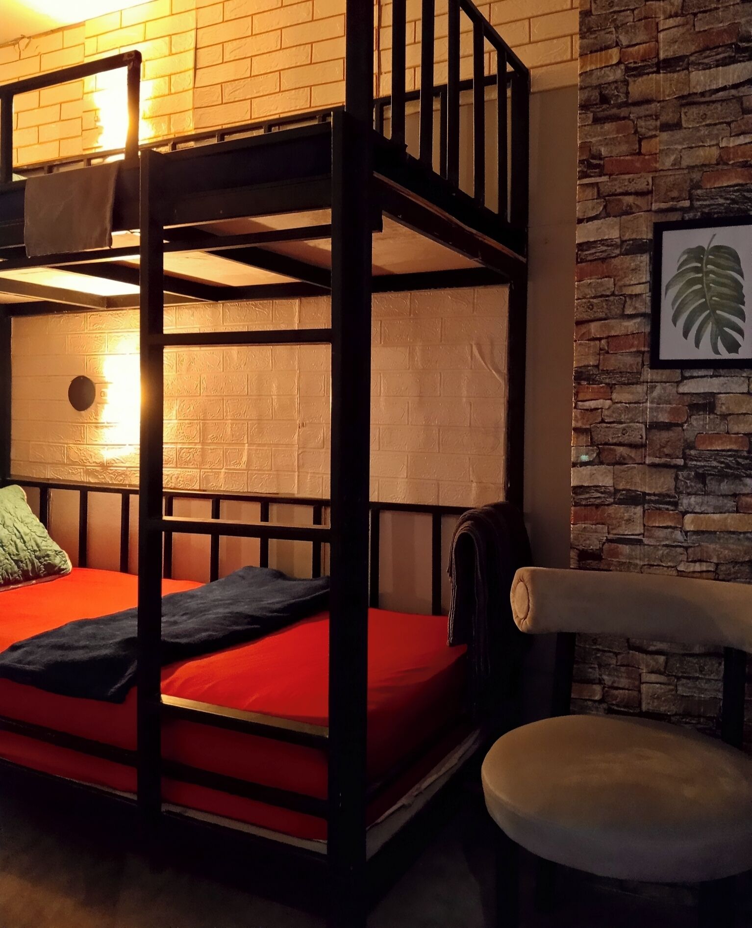 四人房 | 防敏寢具、記憶棉床墊、迷你吧贈品、遮光窗簾/窗簾