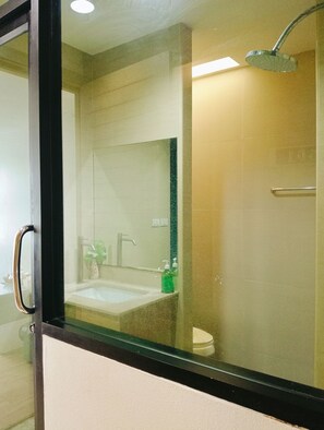 Exclusive Room | Bathroom | Shower, rainfall showerhead, free toiletries, hair dryer - BM Loft On Nut & Massage (Bangkok)