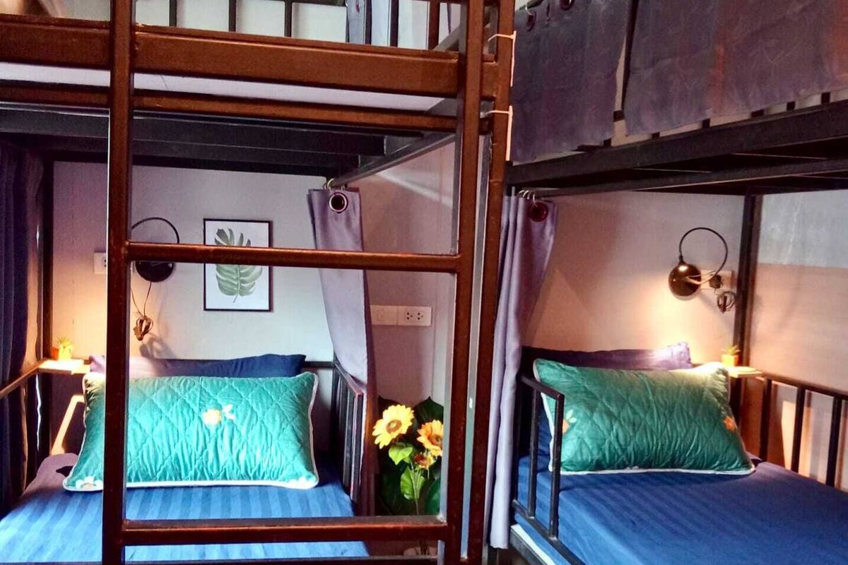 Standard Shared Dormitory, Women only, Non Smoking | Peralatan tempat tidur hipoalergenik, busa memori, bar mini percuma