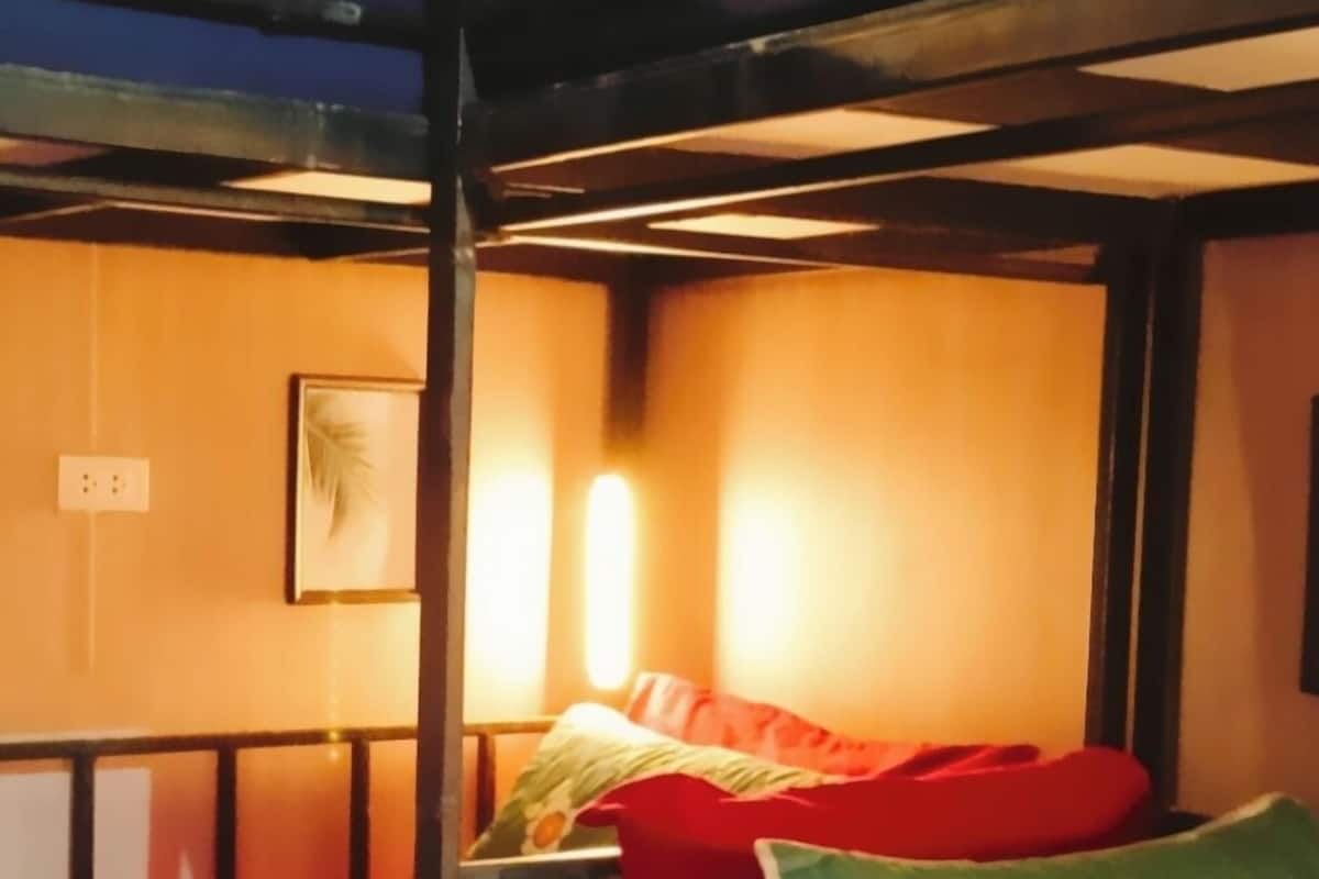 四人房 | 防敏寢具、記憶棉床墊、迷你吧贈品、遮光窗簾/窗簾