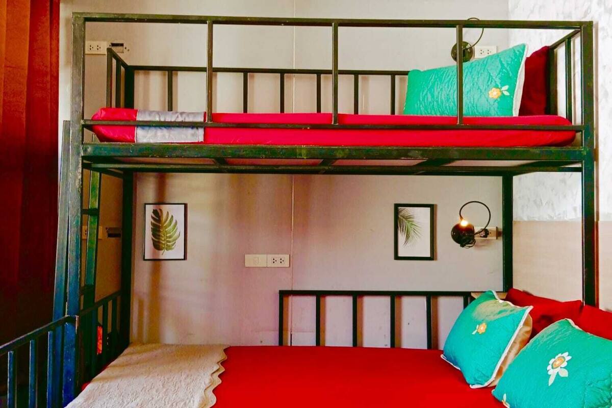 Standard Shared Dormitory, Women only, Non Smoking | Hypo-allergenic bedding, memory foam beds, free minibar, blackout drapes