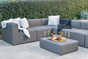 Terrace/patio - Hall House – A place for private luxury relaxation (Bowral)