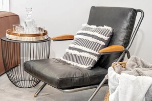 Interior - Hall House – A place for private luxury relaxation (Bowral)