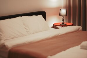 4 Schlafzimmer, Bügeleisen/Bügelbrett, WLAN, Bettwäsche