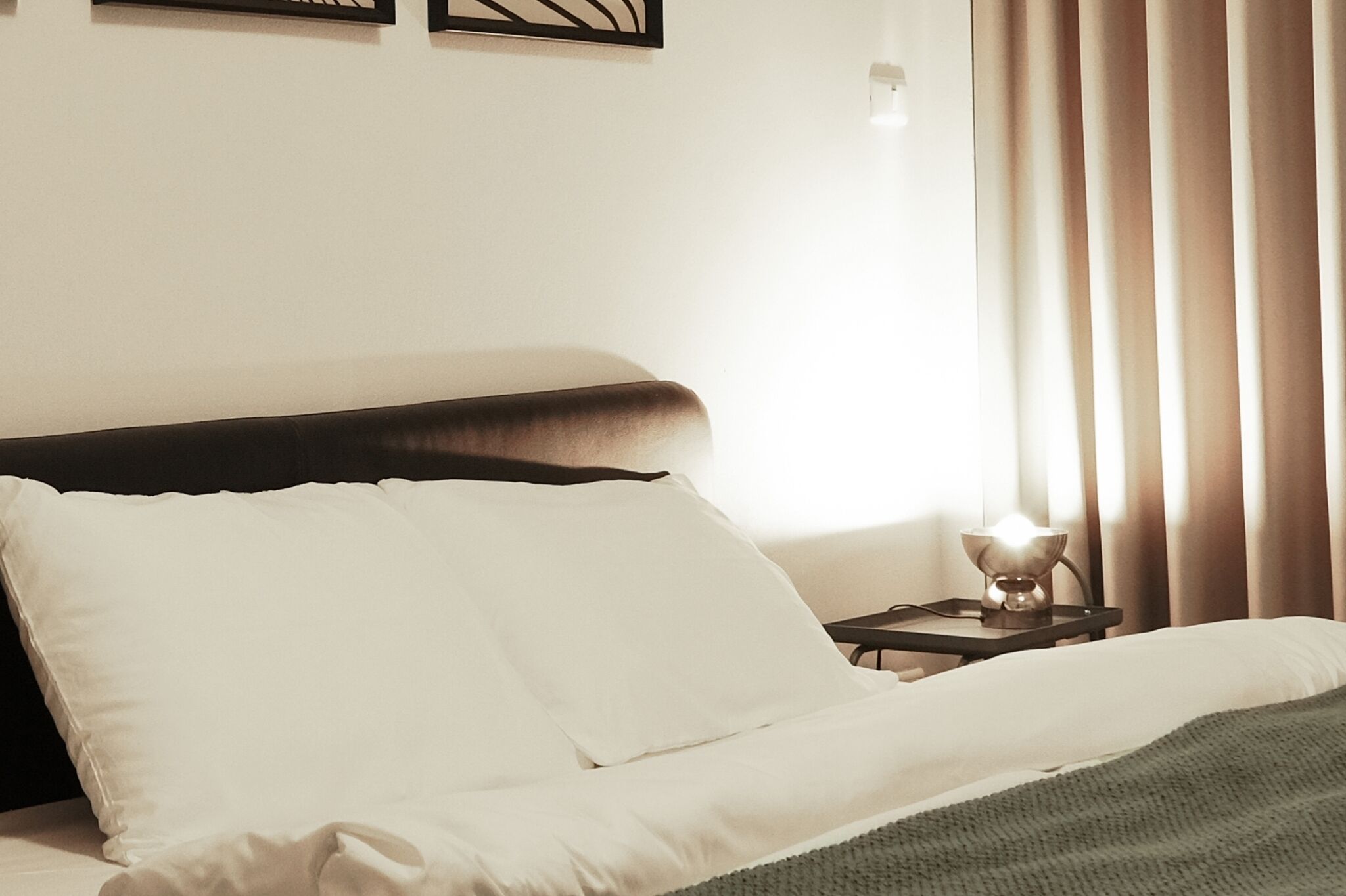 4 makuuhuonetta, silitysrauta/-lauta, Wi-Fi, vuodevaatteet