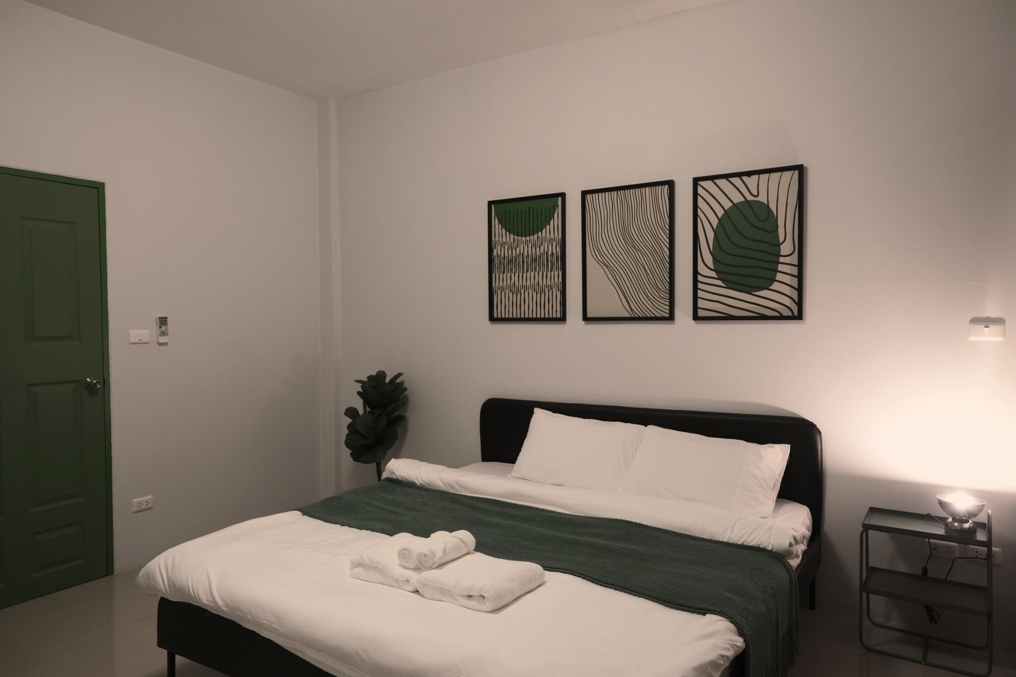 4 Schlafzimmer, Bügeleisen/Bügelbrett, WLAN, Bettwäsche