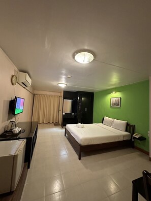 Standardzimmer | Kostenloses WLAN, Bettwäsche