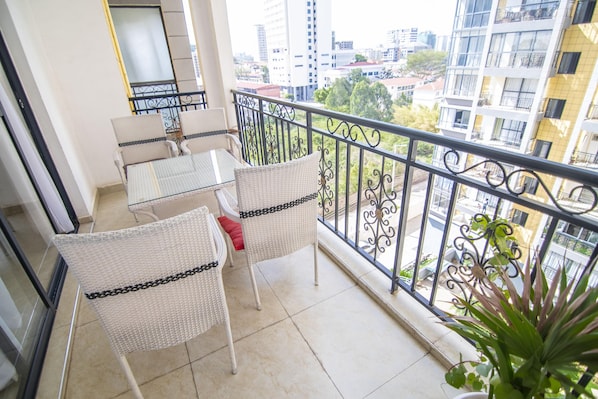Business Apartment | Balcony - Lux Suites Silver Habor Apartments (Nairobi)