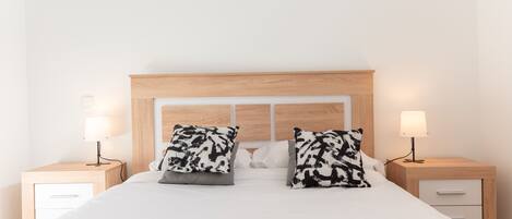 2 slaapkamers, een strijkplank/strijkijzer, wifi, beddengoed