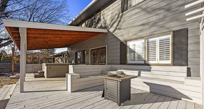 Heart of Boise*Airport*Entertainer| Game Room & Hot Tub