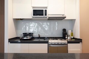 Fridge, microwave, oven, stovetop - w* | Stunning loft in Cuauhtemoc (Ciudad de México)
