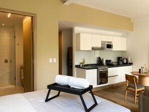 Bügeleisen/Bügelbrett, Reisekinderbett, WLAN, Bettwäsche