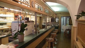 Bar (in der Unterkunft)