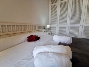 1 bedroom, WiFi, bed sheets