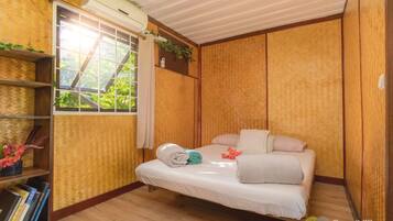 1 camera, Wi-Fi, lenzuola