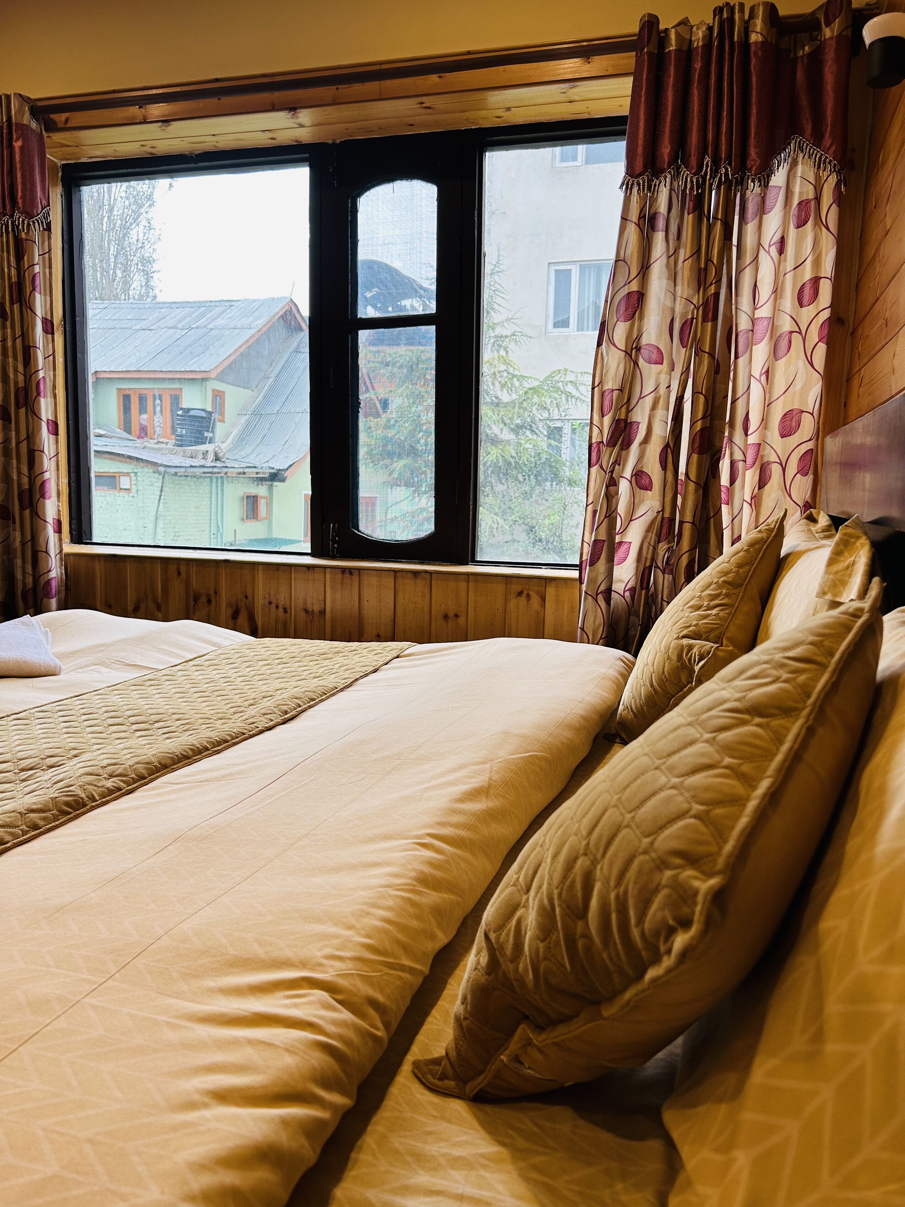 Deluxe Suite | Free WiFi