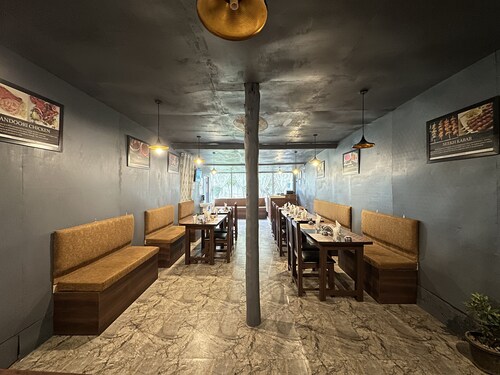 The Iceland Hotel Srinagar