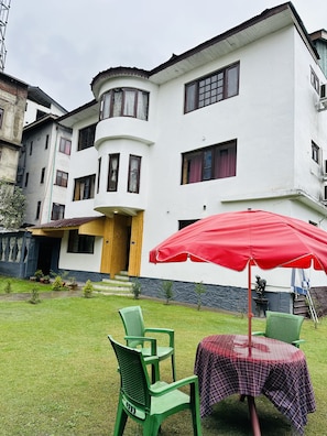Exterior - The Iceland Hotel Srinagar (Srinagar)