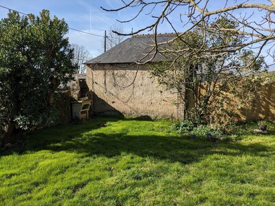 Charming Cottage Near Loire Castles, Private Garden, Parking, WiFi, Ideal for Families