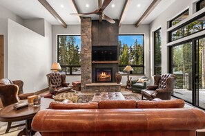 TV, fireplace - Big Sky Ski Retreat (Big Sky)