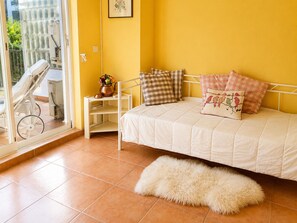 4 bedrooms, free WiFi, bed sheets