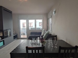 TV - Charming Apartment Near Beach and Shopping, Platja d'Aro (Platja d'Aro)
