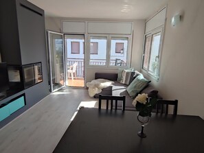 TV - Charming Apartment Near Beach and Shopping, Platja d'Aro (Platja d'Aro)