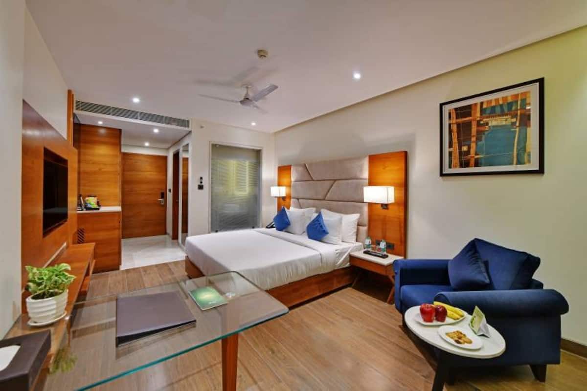 1 bedroom, Egyptian cotton sheets, premium bedding, minibar