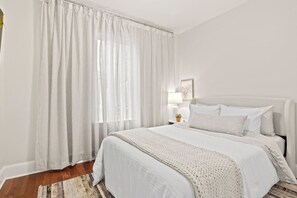 2 bedrooms, iron/ironing board, WiFi, bed sheets