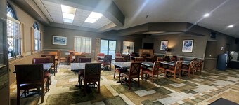 King Suite Living Room Non-Smoking