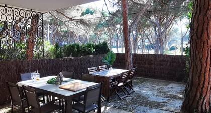 Villa Julieta Ă Platja d'Aro : Villa de luxe bord de mer avec 6 chambres et terrasse