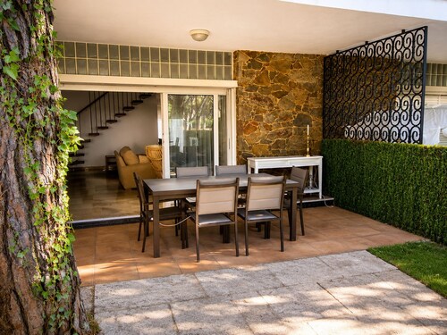 Stunning 6-Bedroom Villa in Platja d’Aro, Steps from Beach with Terrace