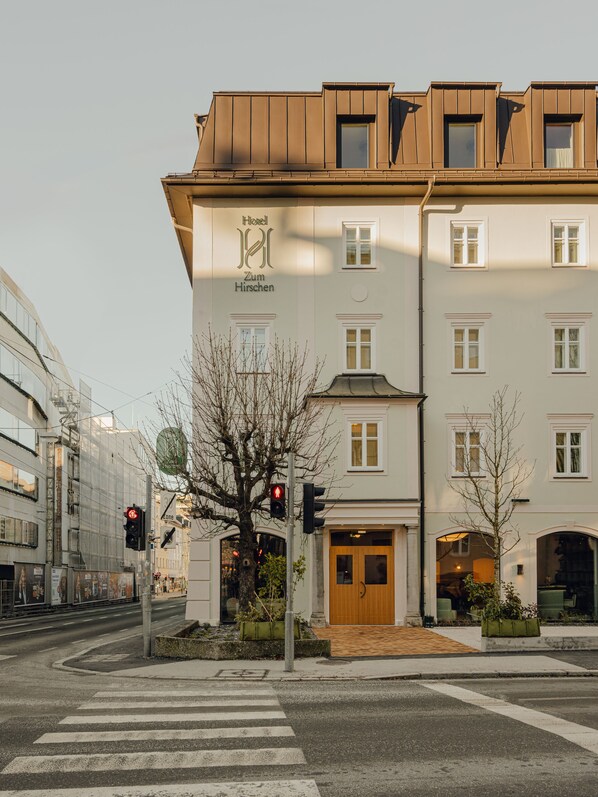 Exterior - Design Hotel zum Hirschen Salzburg (Salzburg)