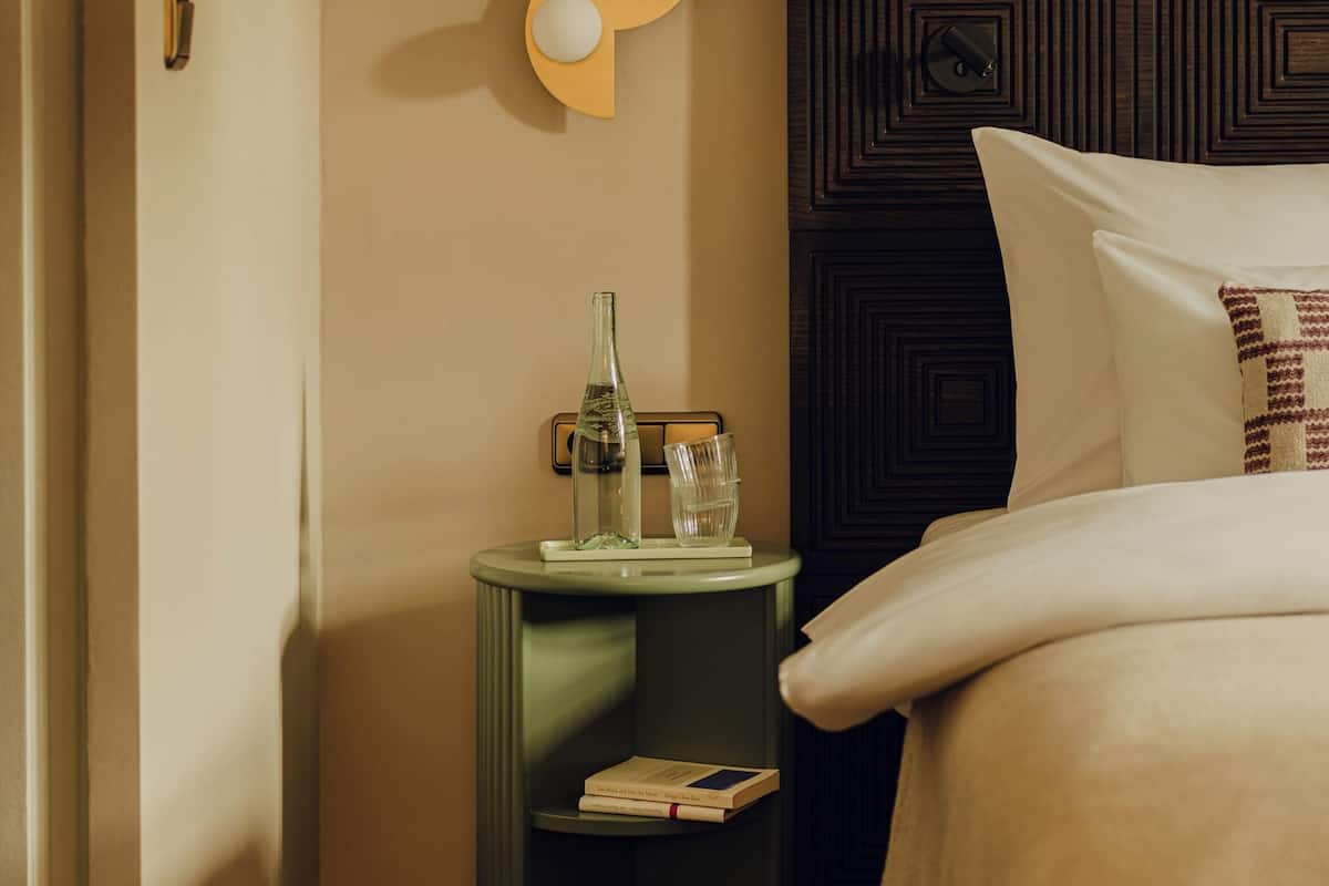 1 quarto, roupas de cama premium, edredons de pluma, cofres nos quartos